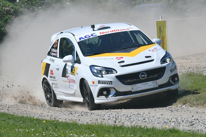 McBride og Jørgensen lægger Corsa’en an til at runde et par skarpe hjørner
(Foto: MD/autoMOTIV - specialpress@gmail.com)